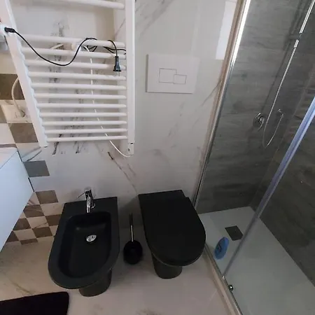 Black & White 3* Pietra Montecorvino